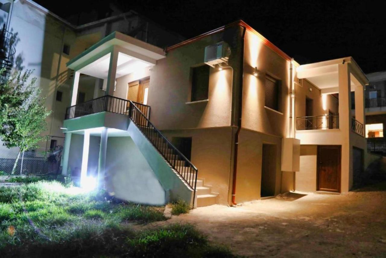 Enjoy Meteora Three Apartamento Kalabáka Exterior foto